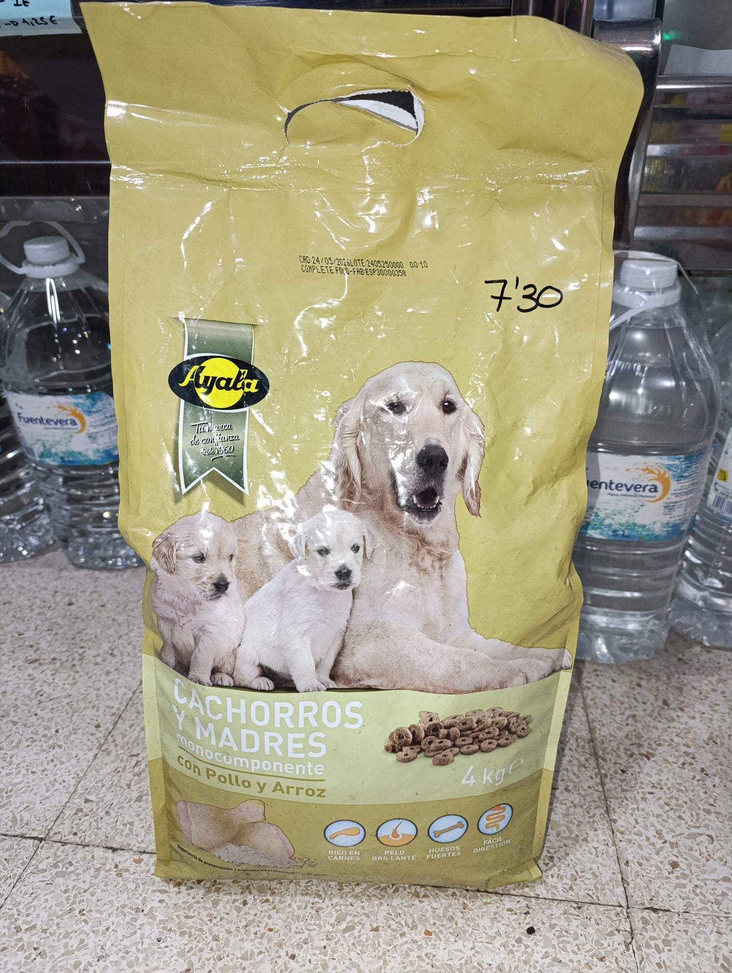 SACO COMIDA CACHORROS Y MADRE POLLO CON ARROZ 4 KG